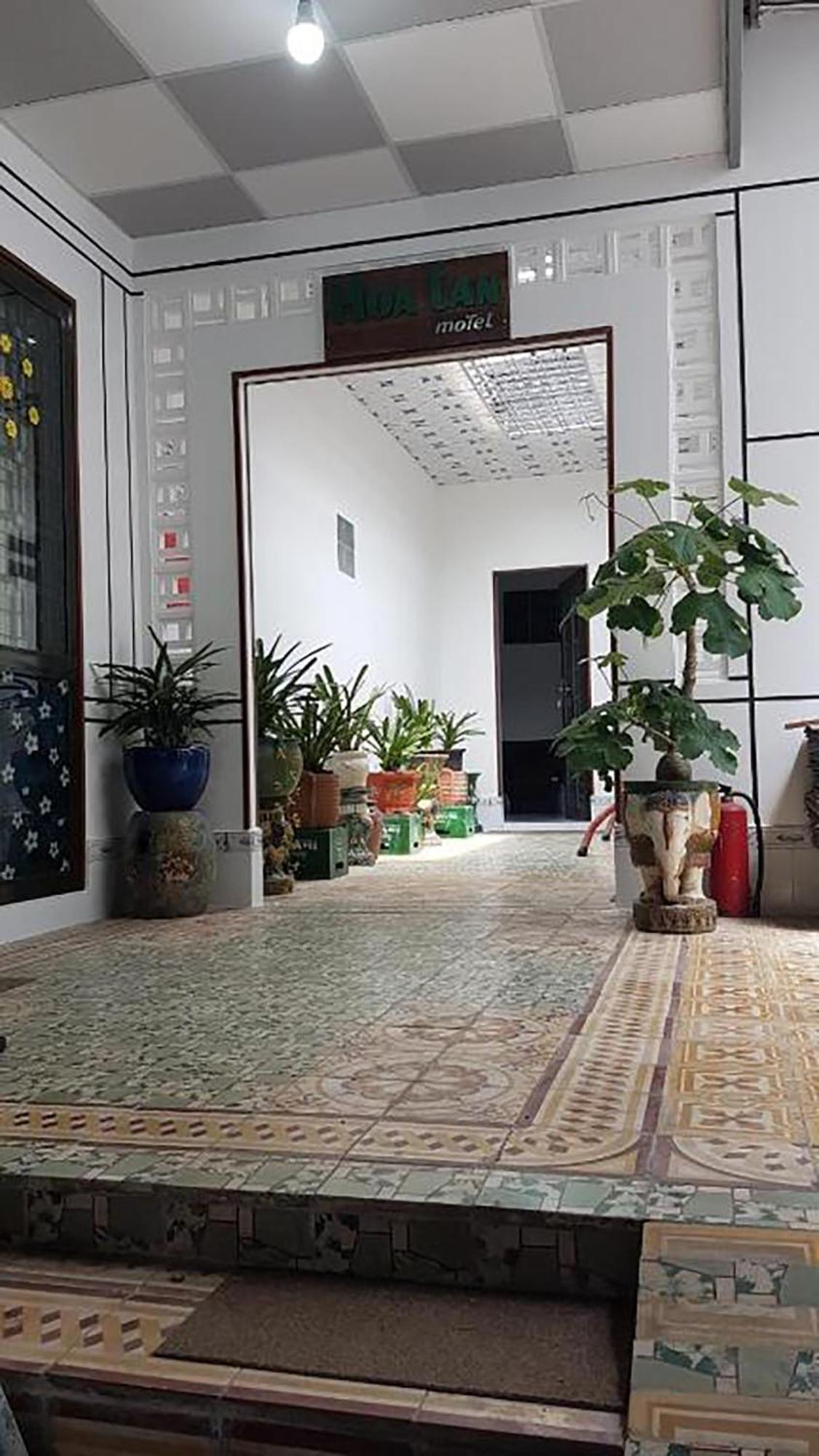 Hoa Lan Motel & Homestay Giong Tu Dien Zewnętrze zdjęcie
